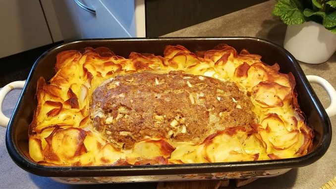 Hackbraten auf Kartoffelgratin Hackbraten auf Kartoffelgratin