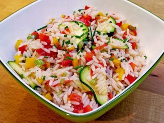 Reissalat (ohne Fleisch und Wurst - kalorienarm - zum mitnehmen ins Büro)