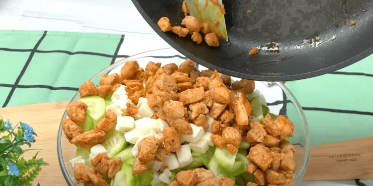 Ich kann nicht aufhören, diesen Salat zu essen! Lecker und sehr gesund!