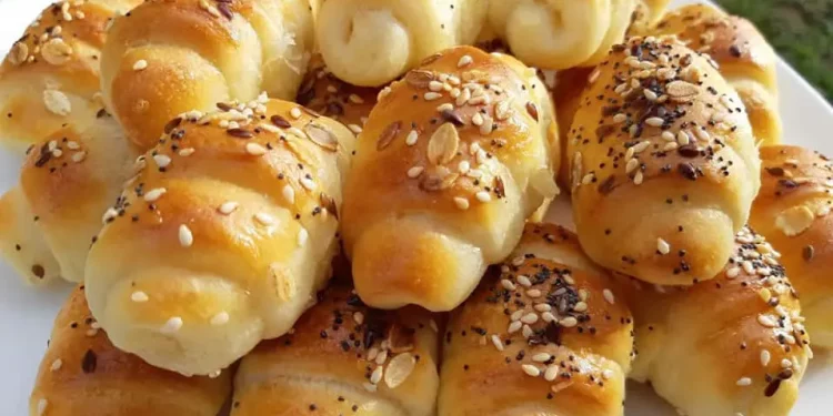 Omas Hefehörnchen mit Schafskäse, das essen alle gern sooo lecker!