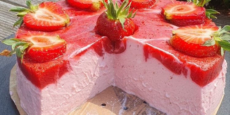 Erdbeer Torte in 15 Minuten!