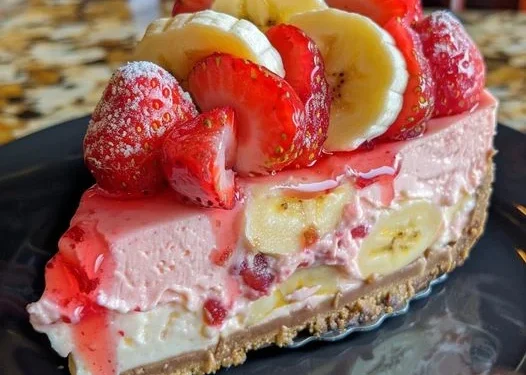 Erdbeer-Bananen-Käsekuchen