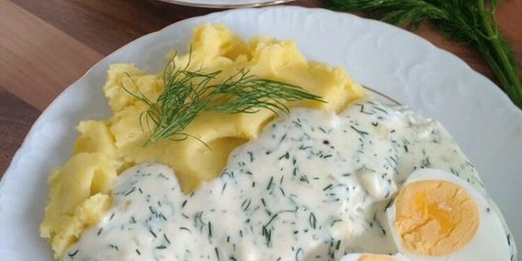 Eier in Dillsoße mit Kartoffeln