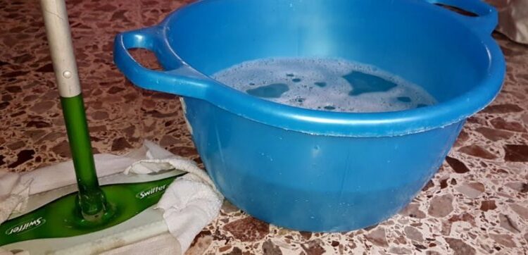 Ja, Backpulver reinigt und lässt Fliesen glänzen: So verwenden Sie es