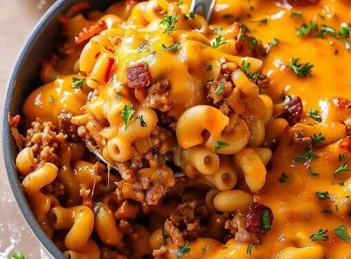 Cheeseburger Pfanne mit 450 g Makkaroni macht unglaublich Satt