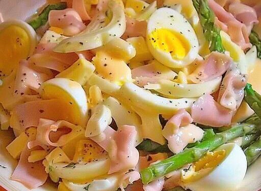 Fantastischer Spargelsalat mit 250 g Sahne den ich jedes Jahr bereite
