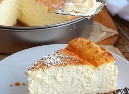 Quarkkuchen mit 2 Becher Sahne in 10 Minuten Omas älteres Rezept
