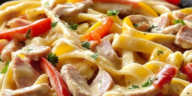 Fleischkäse-Paprika-Pfanne – Schnell, Sättigend & Herzhaft!