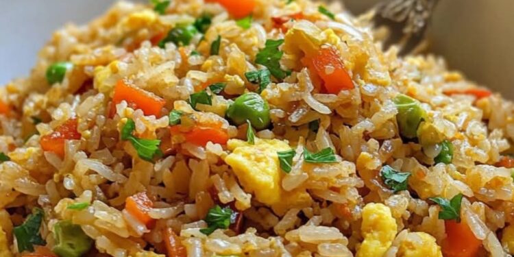 Gebratener Reis mit Ei & Gemüse – Einfach & Lecker