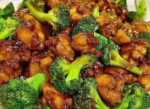 Asiatisches Brokkoli Hähnchen in 15 Minuten zubereitet