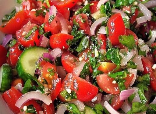 Türkischer Tomatensalat mit 250g Gurken einfach der beste