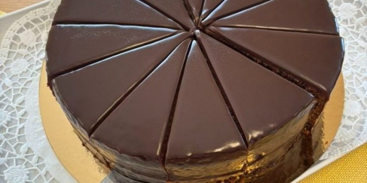 Schokotorte nach Sacherart