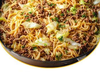 Hackfleisch-Kohl-Pfanne mit Nudeln – herzhaft, schnell & sättigend