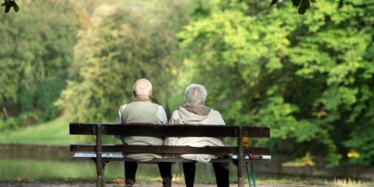 Viele Menschen in Deutschland verfolgen derzeit aufmerksam die geplanten Änderungen rund um die Rente
