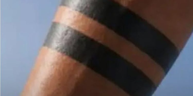 Black Band Tattoos und ihre versteckten Bedeutungen