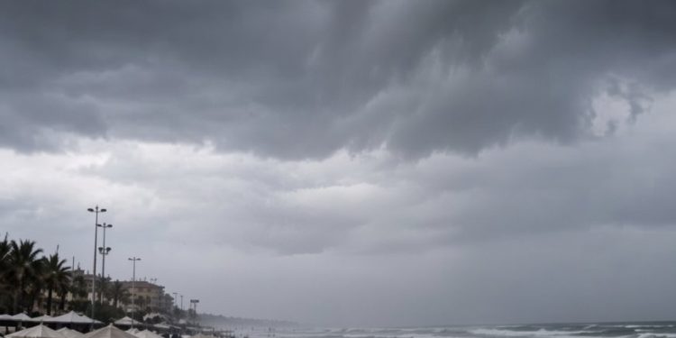 Tornado trifft italienische Strände