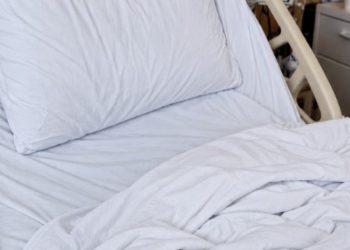 Meine Zwillinge kamen früher als erwartet zur Welt – doch die Krankenschwester flüsterte mir etwas Unerwartetes zu