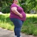 Mit 39 Jahren, während meine Ärztin meinen großen Bauch untersuchte, fragte sie mich plötzlich: „Hat Ihr Mann Sie jemals zu etwas gezwungen, das Sie nicht wollten?“ Ängstlich antwortete ich: „Ja … seit bereits 17 Jahren.“ Die Ärztin verstummte und fragte dann: „Warum haben Sie das erst jetzt jemandem erzählt?“ Doch als ich ihr erklärte, was mein Mann jede Nacht mit mir machte, veränderte sich ihr Gesichtsausdruck schlagartig …